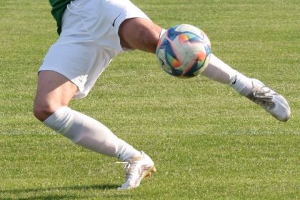 Futbal 9 liga Ostrov Dolne Dubove a Bojnicky su stopercentne