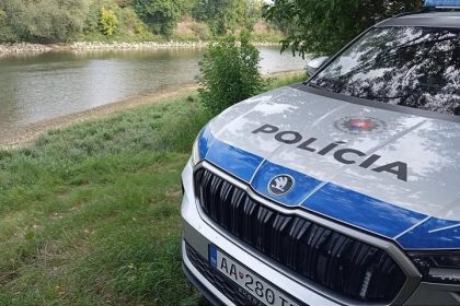 Tragicke kupanie v Surovciach dvaja muzi zomreli