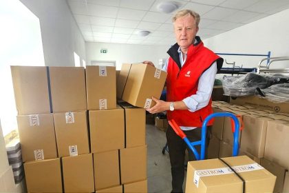 6000 balikov pomoci pre ludi v nudzi