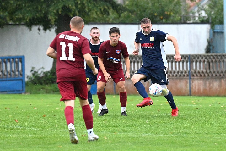 Futbal 5 a 6 liga Cifer vyhral v Opatovej Vrbove prislo o neporazitelnost