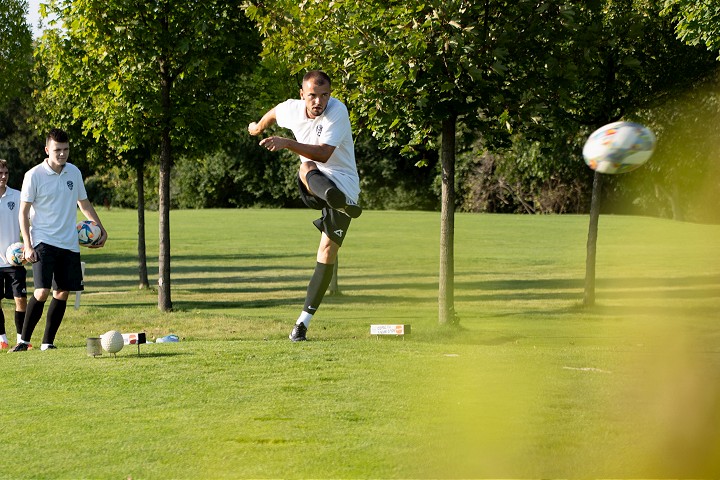 Jarmok na golfe je v plnom prude tim Bestrent vyhral footgolfovy turnaj