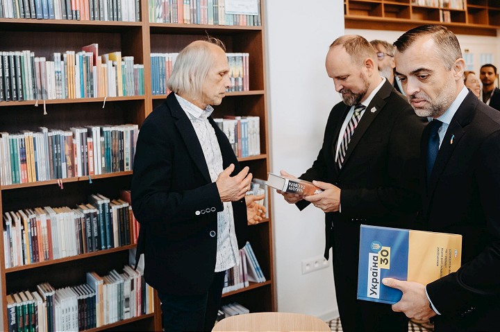 Kniznica ma vynovenu citaren a ukrajinske knihy