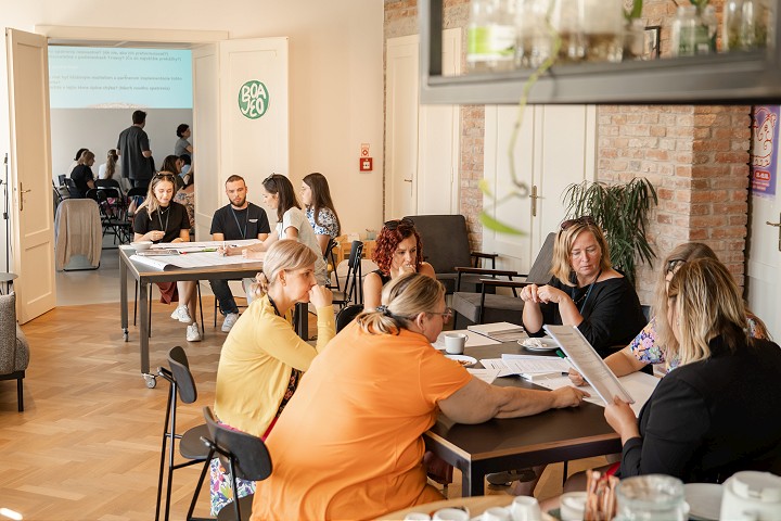 Kazdy siesty obyvatel Trnavy je cudzinec