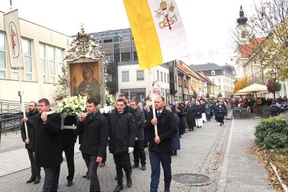 Tradicnu Trnavsku novenu otvori trnavsky arcibiskup Orosch