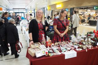 Den snehovych vlociek priniesol detom radost aj pomoc