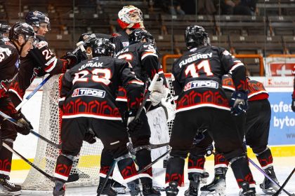 Trnavski hokejisti si pridu zakorculovat s fanusikmi 1