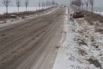 Na cestach je miestami poladovica a kasovity sneh