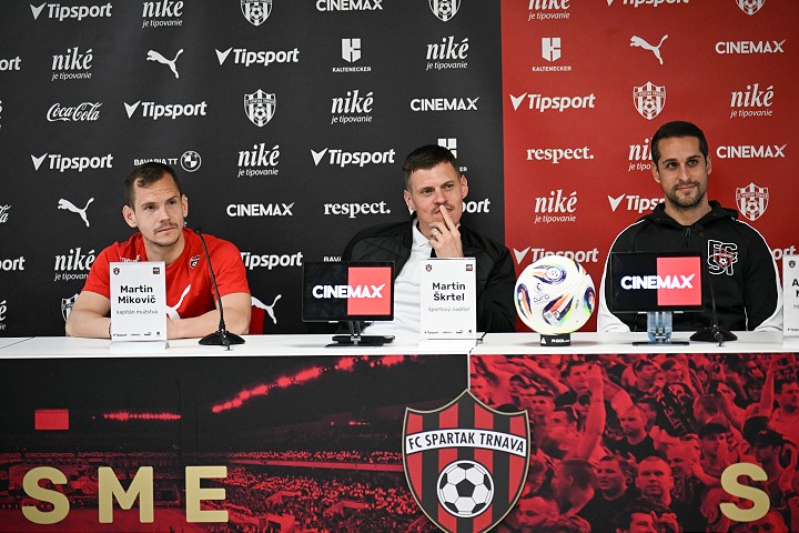 V Spartaku sa o cieloch rozprava potichu Skrtel vsak nieco naznacil