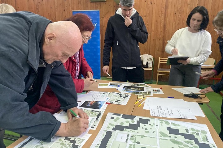Na najvacsom sidlisku v Piestanoch obyvatelia pozaduju viac stromov a laviciek
