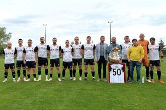 V Dolnom Lopasove spojili futbal s oslavami Branislav Hecko oslavil padesiatku