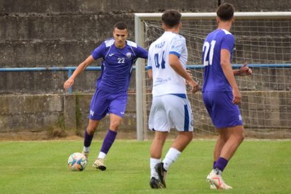 Futbal 5 a 6 liga Hlohovec v divokom zapase remizoval Cifer prehral dolezity duel