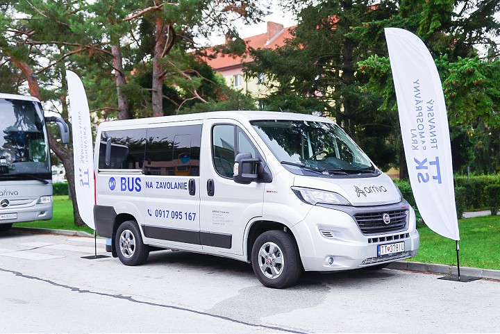 Autobusy na zavolanie vyuzivaju ludia hlavne na Zahori ale aj v Tekoldanoch