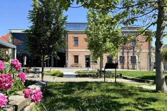 Elektraren v Piestanoch oslavuje vyrocje na poste v Trnave pouzivali specialnu peciatku