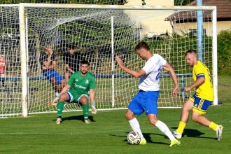 Futbal 5 a 6 liga Jezov hetrik potvrdil vitazstvo Cifera